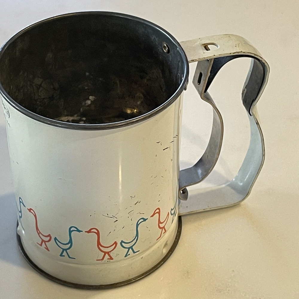 Androck USA Flour Sifter White w/Duck Birds Geese 5" V Mid Century Vintage